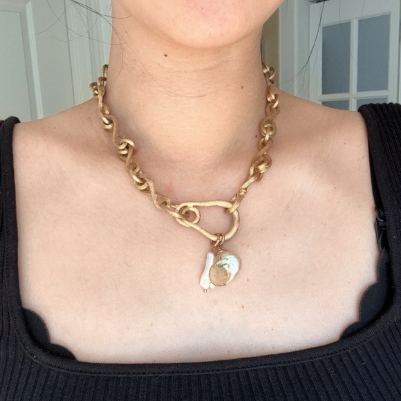 Shell necklace - Picture 3 of 3